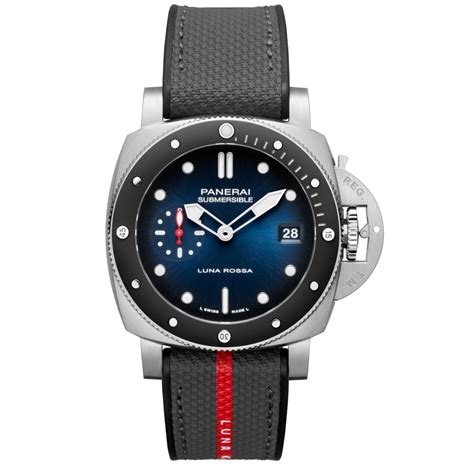 Panerai Submersible Luna Rossa PAM 1565 42mm Automatic.